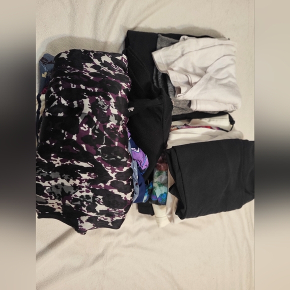 Ricki's Tops - Size Medium Clothing Lot